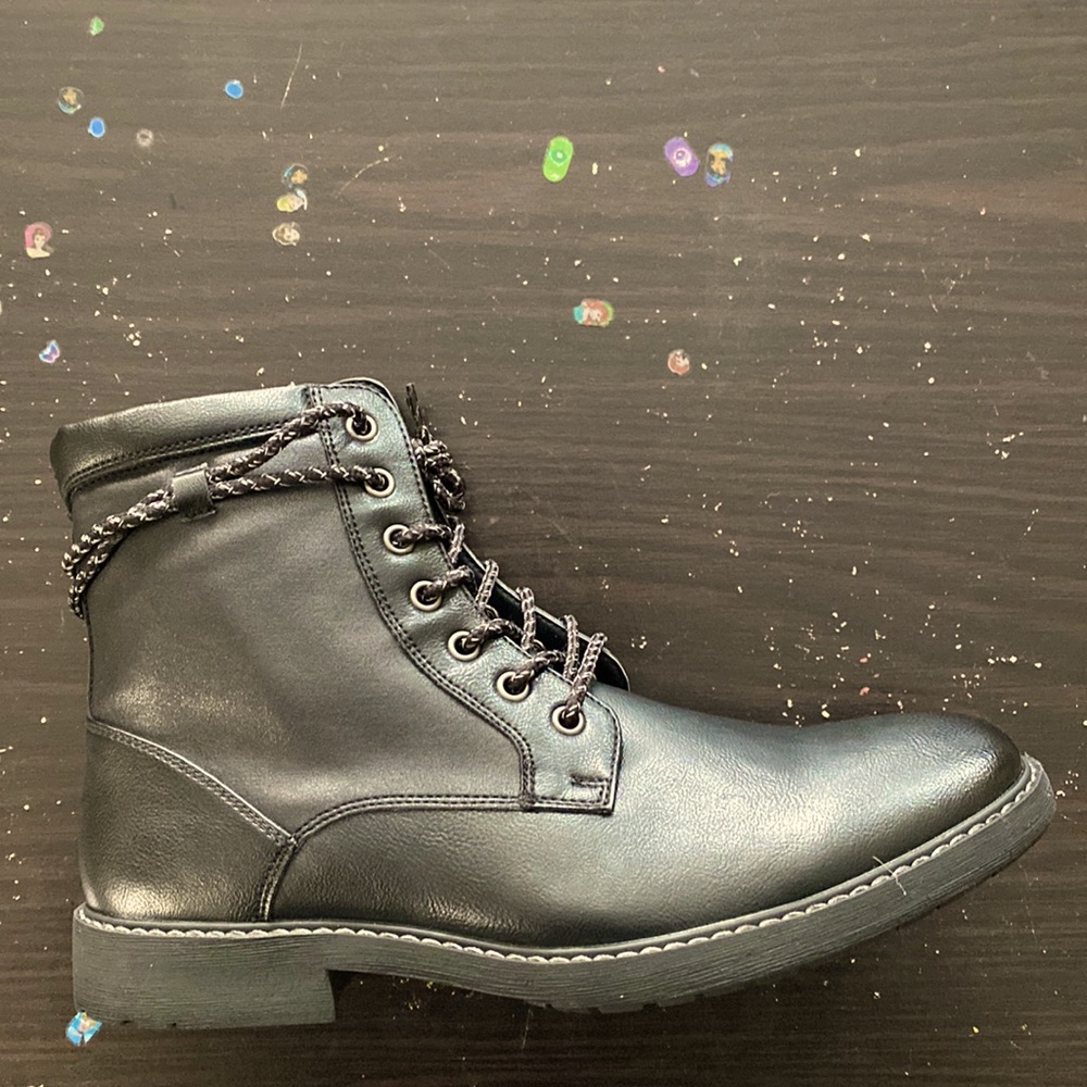 Never used 9.5 size man boots.